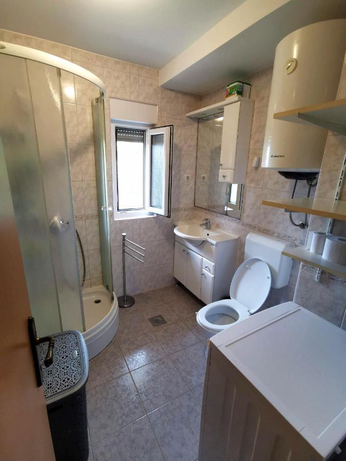 Apartment Dundo In Quiet Green Area Медулин Екстериор снимка