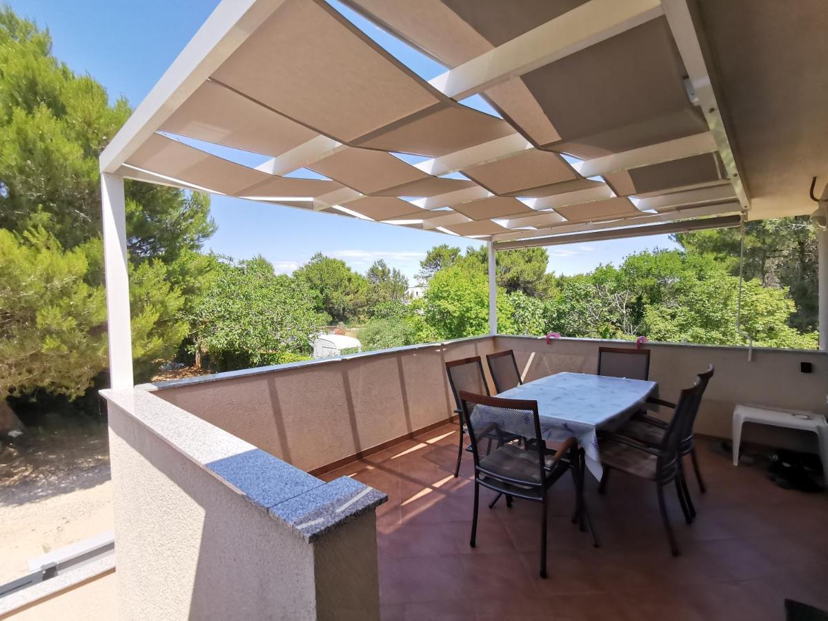 Apartment Dundo In Quiet Green Area Медулин Екстериор снимка